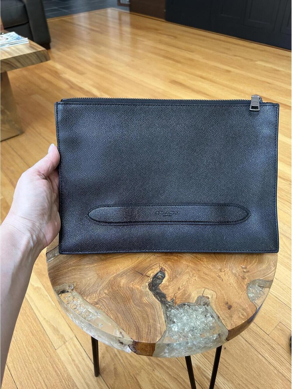 COACH Leather Second Bag Black Solid Color f68154 Ipad Men Women Clutch Work